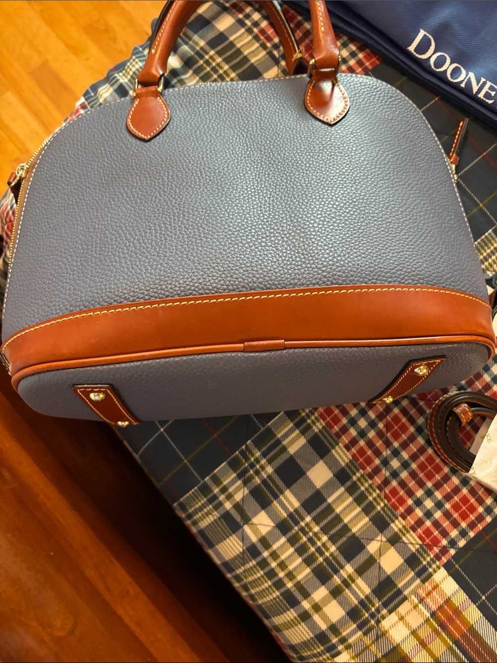 Dooney & Bourke zip zip satchel with dust bag - Picture 11 of 11